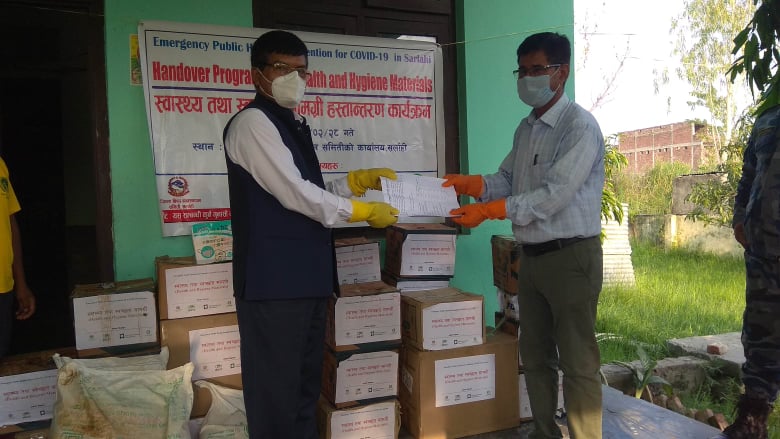 नेपाल पत्रकार महासंघ सर्लाहीसहित विभिन्न निकायलाई स्वास्थ्य सामग्री हस्तान्तरण