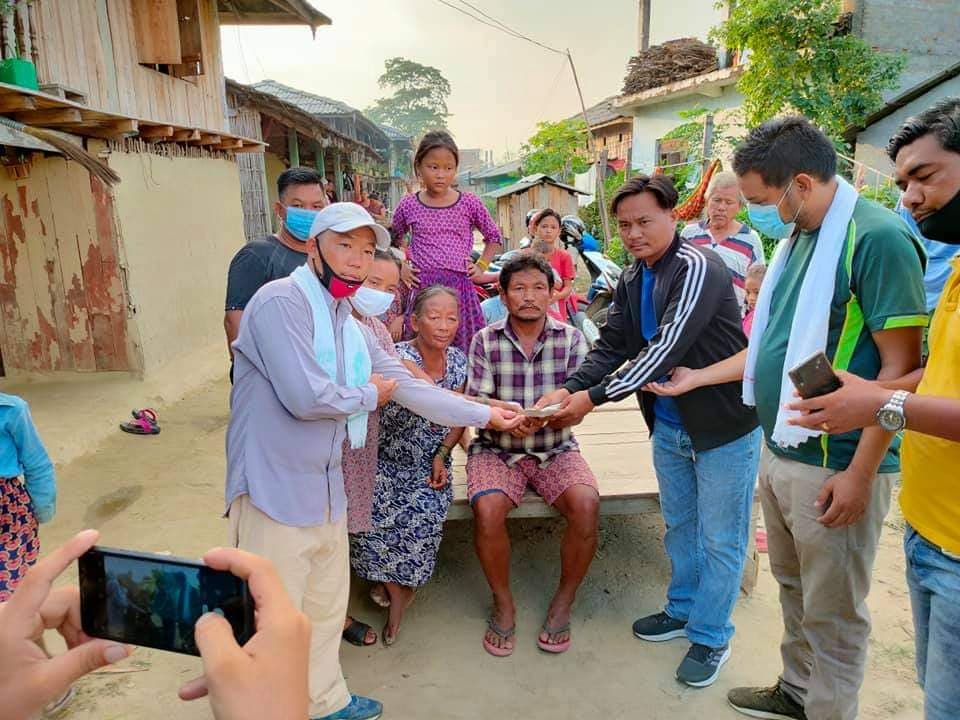 सपनाको उपचारका लागि तामाङ युवा घेदुङको सहयोग