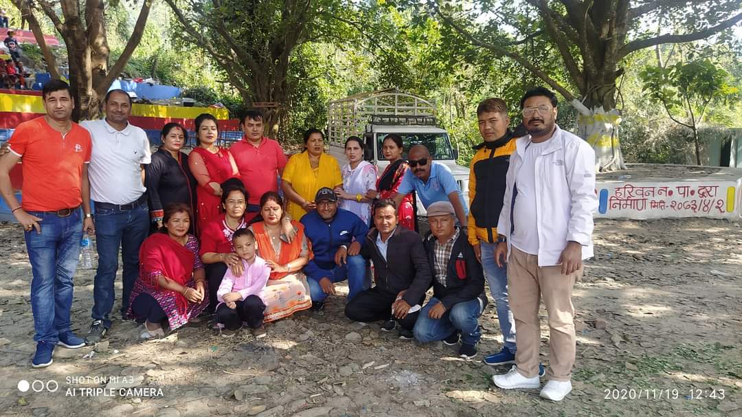 मजमावि २०५१ सालका एसएलसी ब्याजीले छात्रवृत्ति काेष स्थापना गर्ने