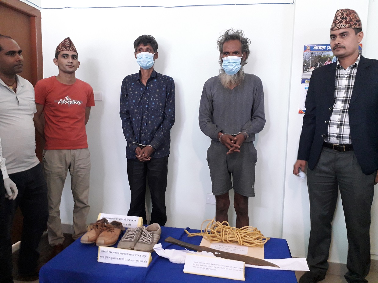 टाउको काटेर युवकको हत्या गर्ने दुई अभियुक्त सार्वजनिक