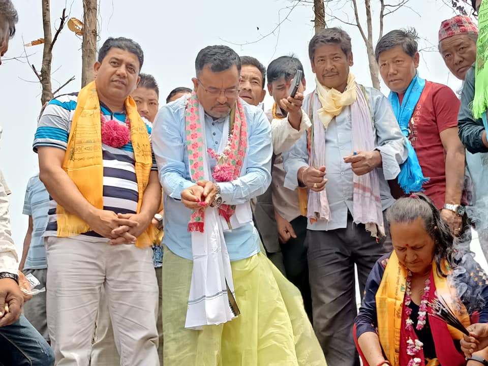 चुरेका नागरिकलाई पानी खुवाउन धिमिलेमा पानी ट्याङकी