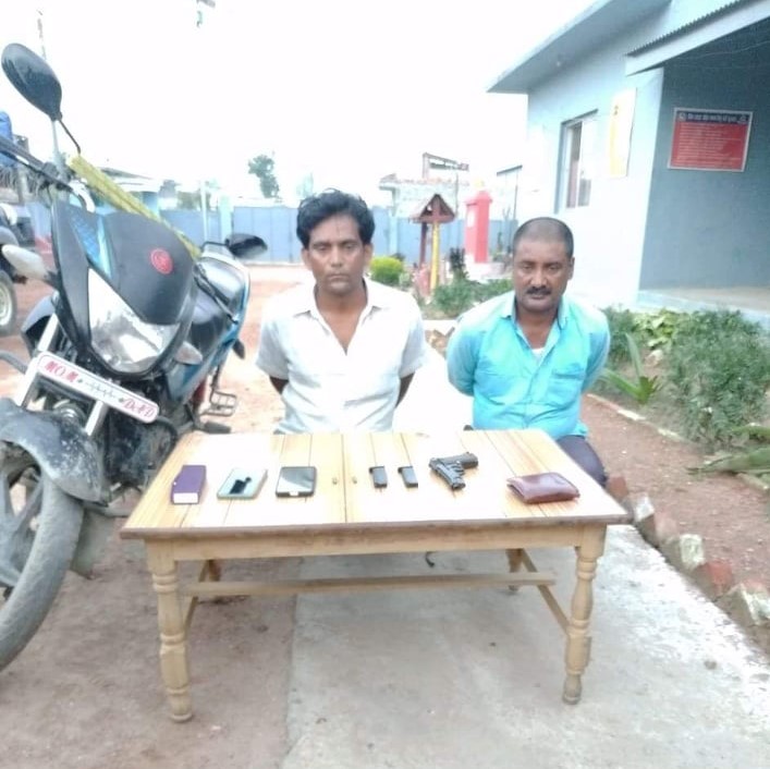 त्रिभुवननगरबाट पेस्तोलसहित दुई भारतीय नागरिक पक्राउ