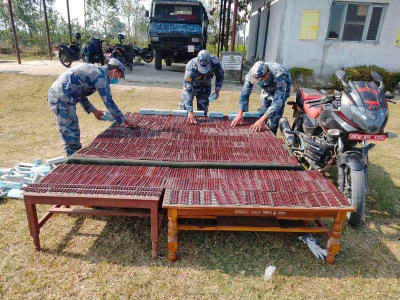 सर्लाही सशस्त्र प्रहरीले बरामद् गर्याे १२ हजार पिस नाईट्राभेट ट्याब्लेट