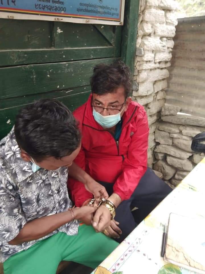 व्यवसायी रायमाझीकाे हत्या गर्न ´सुपारी` दिएकाे आराेप लागेका बागमती नगरपालिकाका लेखा अधिकृत पाेखरेल पक्राउ