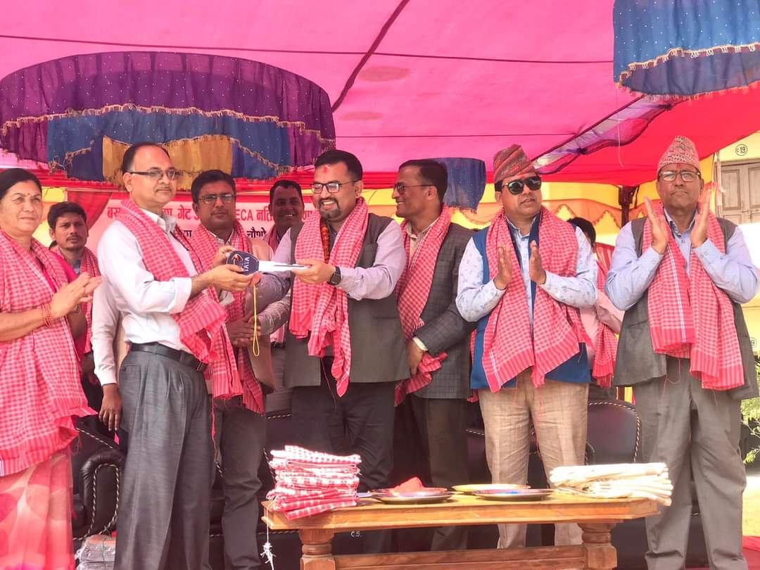 चतुर्भूजेश्वर क्याम्पसलाई बस हस्तान्तरण