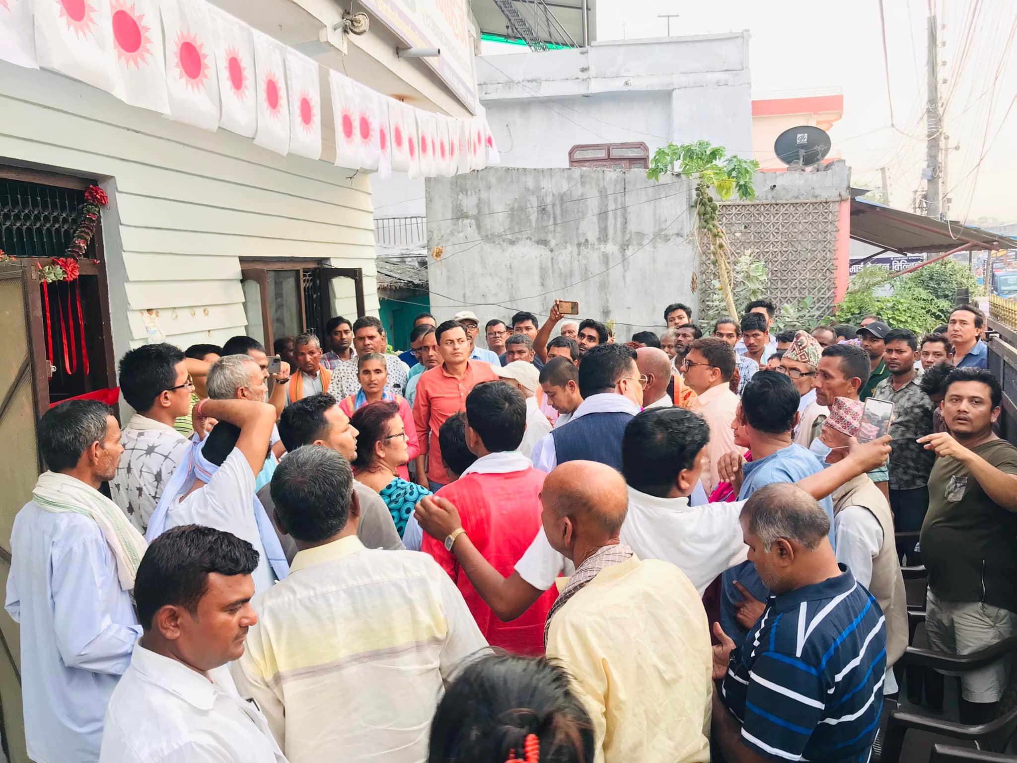 बरहथवामा एमालेको पार्टी कार्यालय स्थापना