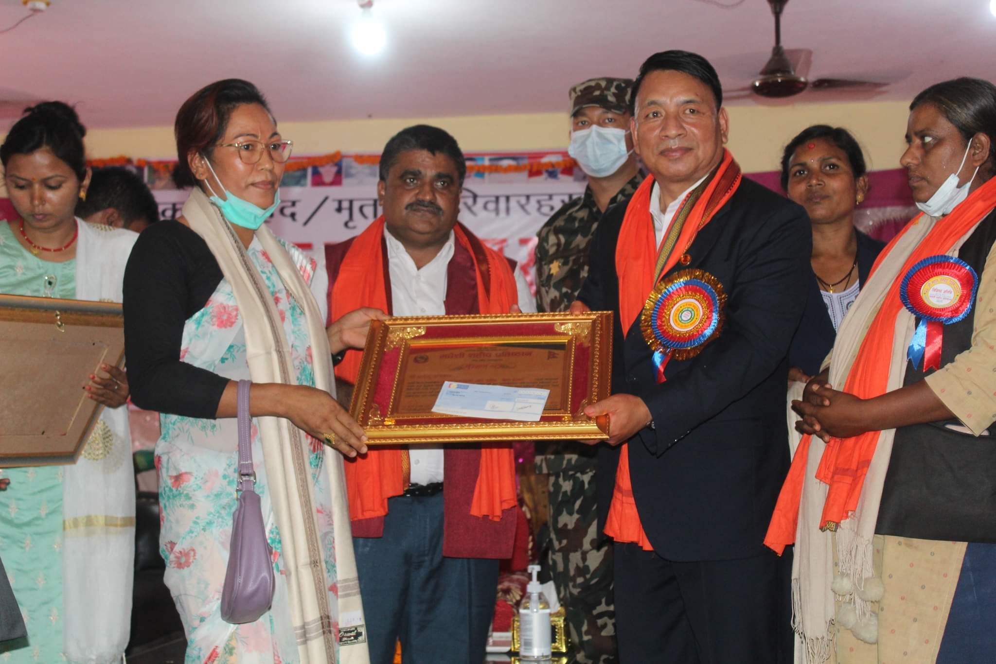 उपराष्ट्रपति पुनले गरे शहीद परिवारलाई नगद सहित सम्मान