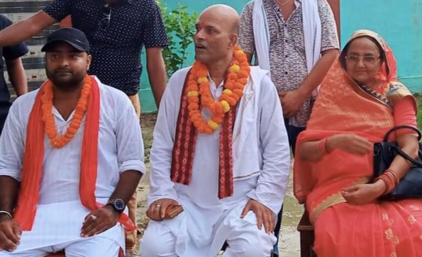 अमरेशकाे भागमा ‘माछा’, अनिता र प्रितमले ´लालटिन` बाल्ने