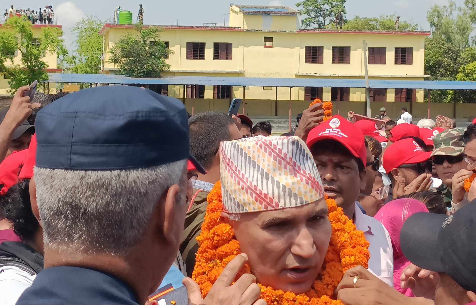 अहिलेकै सत्ता समिकरणलाई जोगाइराख्न चाहन्छौँ : एमाले उपाध्यक्ष पौडेल