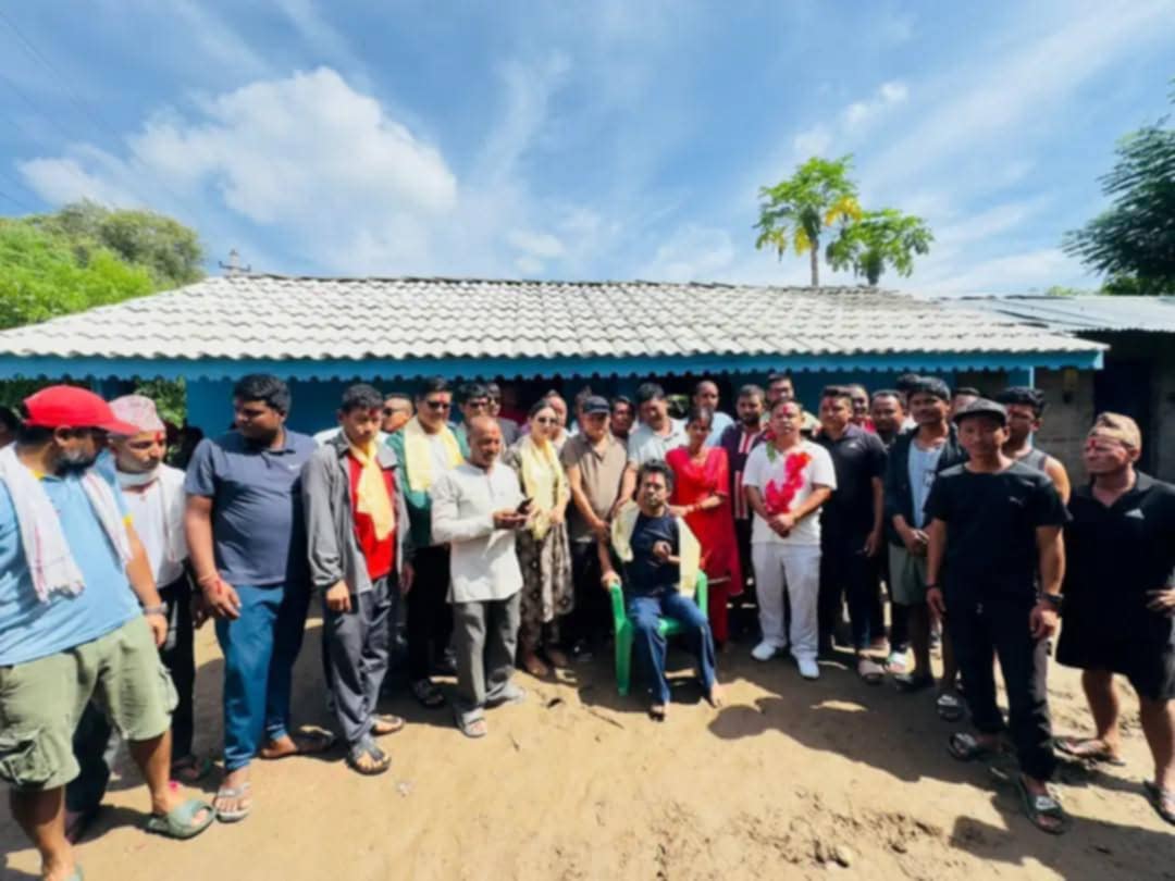 असहाय दलित परिवारलाई आवास हस्तान्तरण