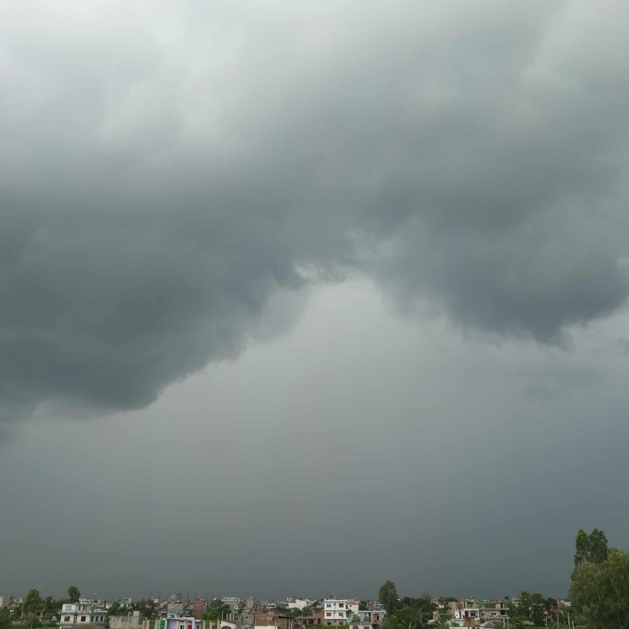 सर्लाहीको चुरेवर्ती क्षेत्रमा भीषण वर्षा हुँदै