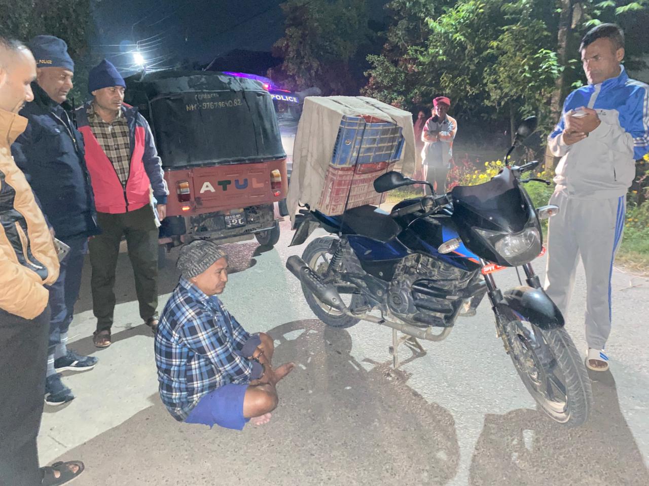 बाटो ढुकेर बसेको प्रहरीले बरामद गर्यो ३८ केजी गाँजा, एक जना पक्राउ