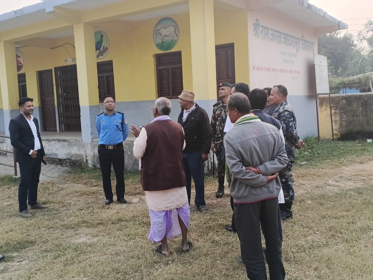 निर्वाचन तयारी : मतदानस्थलको निरीक्षण