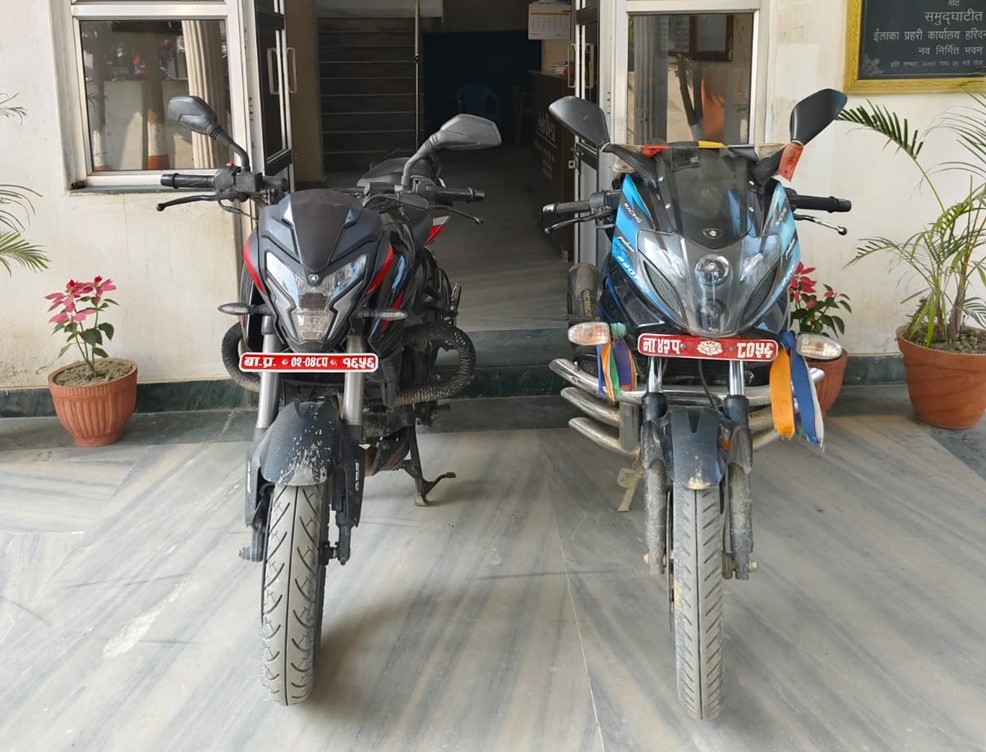 भरत तालमा मोटरसाइकल चोरेर भाग्न खोज्ने दुई युवक पक्राउ
