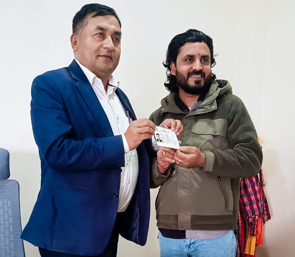 सर्लाहीमा पहिलो पटक आमाको नामबाट नागरिकता प्रदान