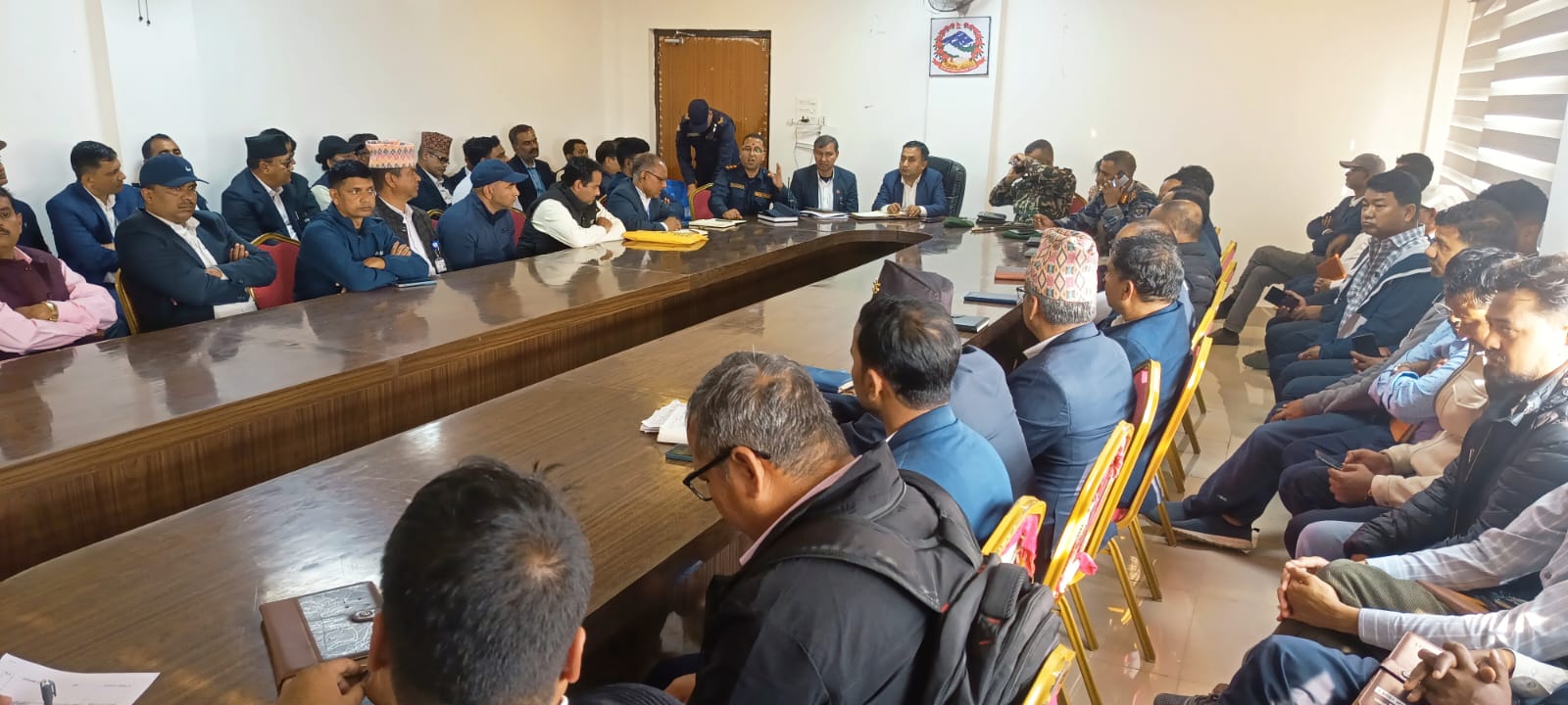 सर्लाहीमा कर्मचारीले अब निर्वाचनअघि बिदा नपाउने