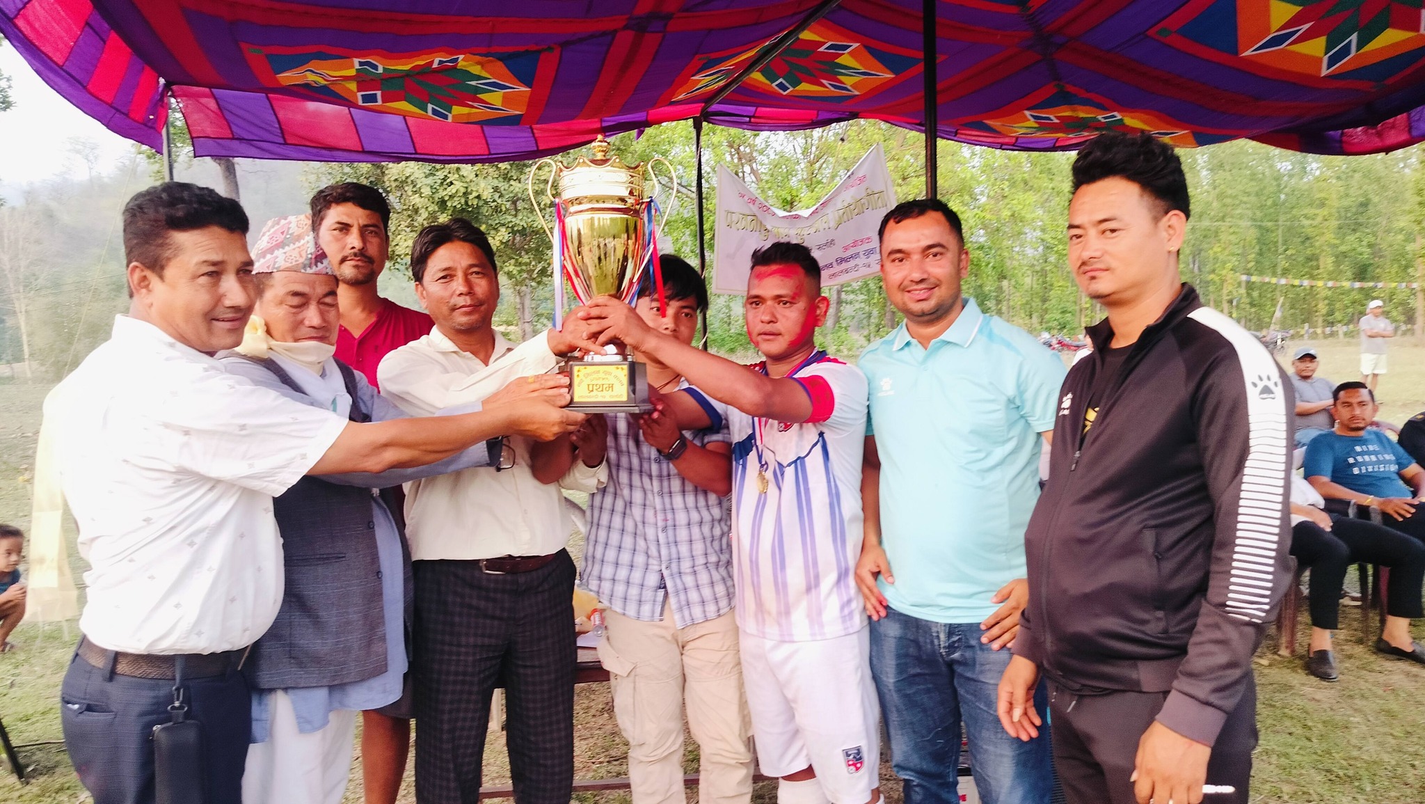 योङस्टारलाई परवानीपुर कपको उपाधि