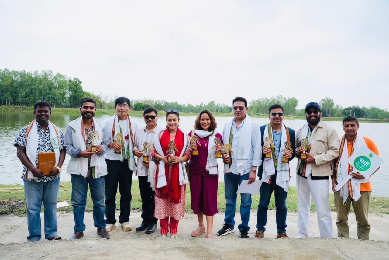 नाढीमन ताल परिसरमा राष्ट्रिय कलाकारहरु सम्मानित